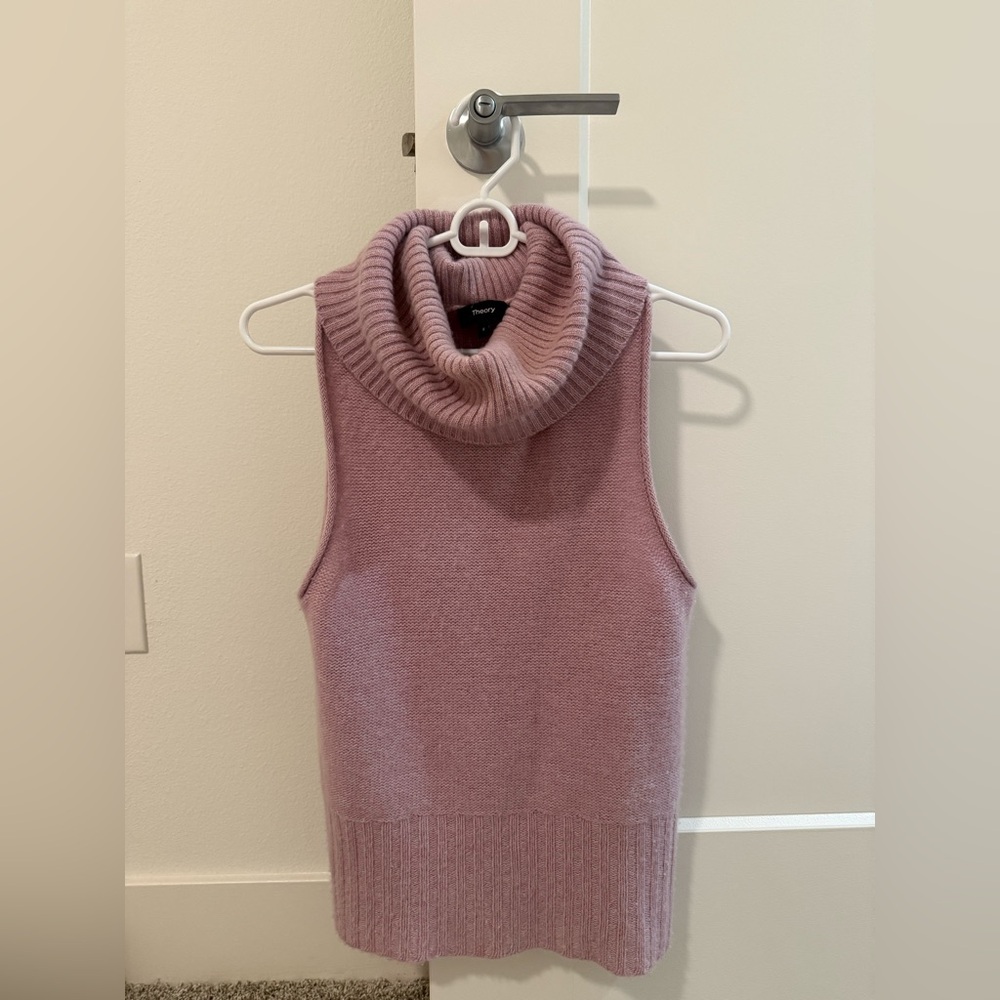Theory Sleeveless Turtleneck Sweater in Cashmere